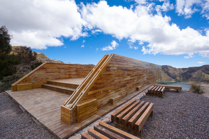 Illustration for article titled This High-Altitude Overlook Perfectly Frames a Volcano